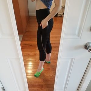 Lululemon Crop Leggings w Side Pocket